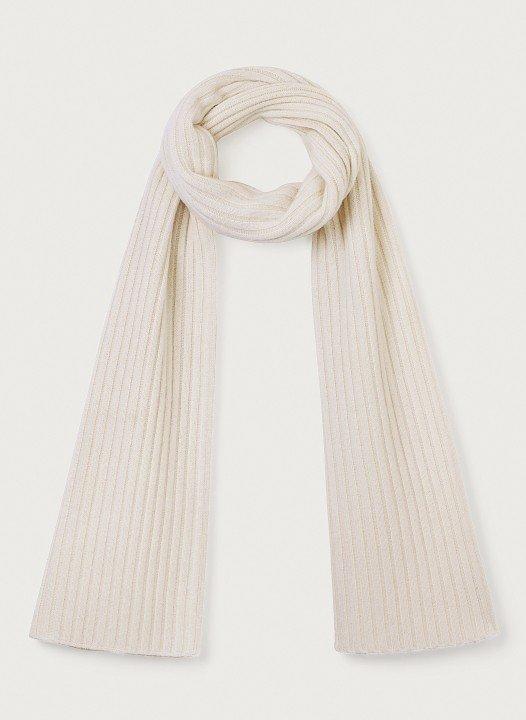 a white scarf on a white background